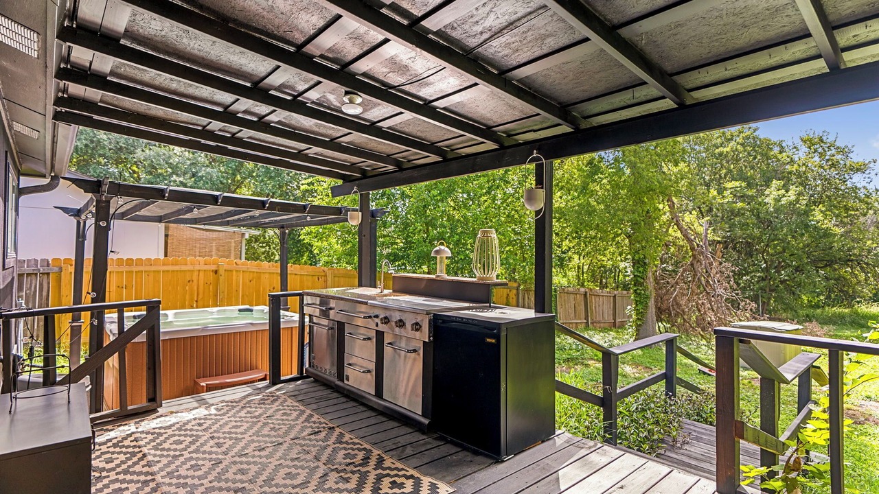 Photo of Patio Balcony in Beacon Ridge