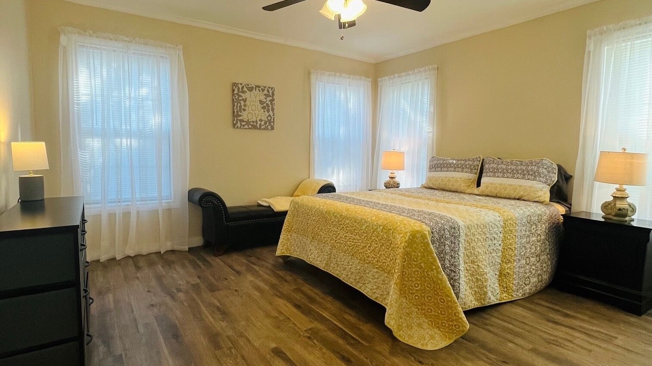 Photo of Bedroom in Sayles Blvd. Area