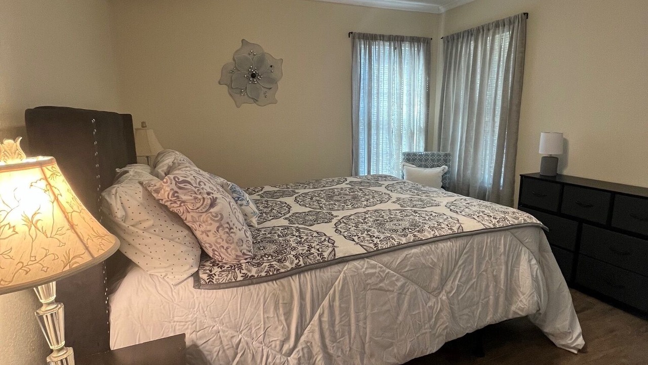 Photo of Bedroom in Sayles Blvd. Area