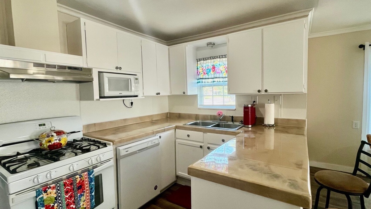 Photo of Kitchen in Sayles Blvd. Area