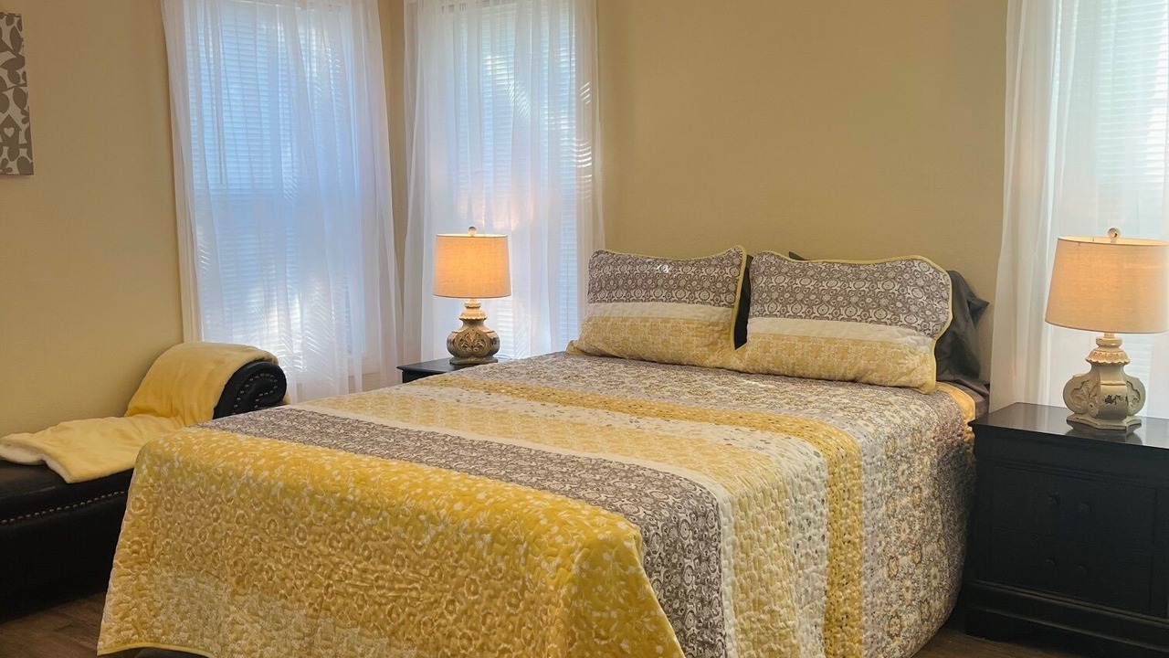 Photo of Bedroom in Sayles Blvd. Area