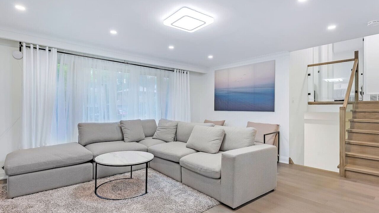 Photo of Livingroom in Willowdale