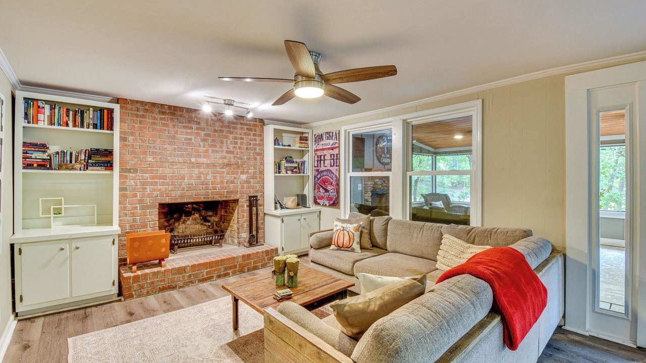 Photo of Livingroom in Reed Creek