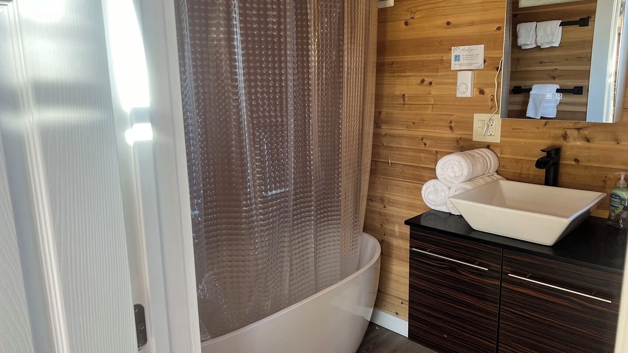 Photo of Bathroom in Grayland