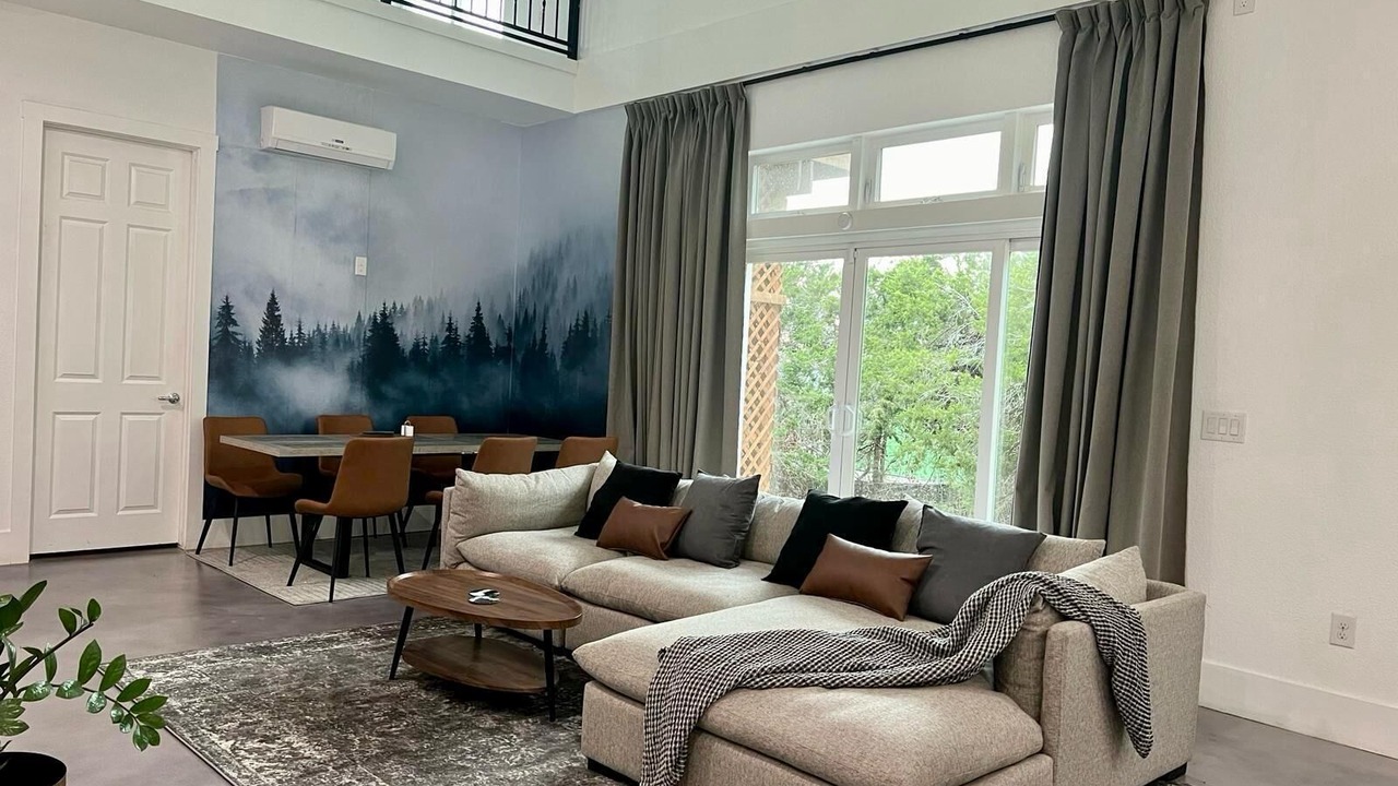 Photo of Livingroom in Hughes Park Lake