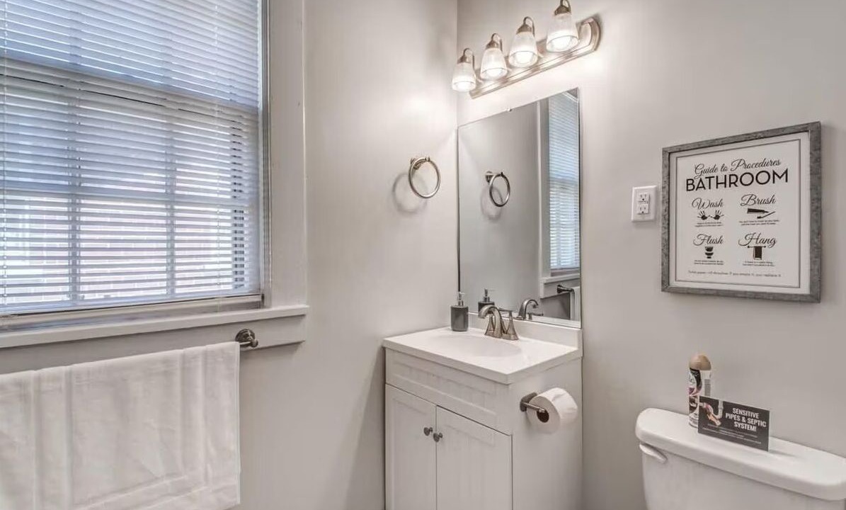 Photo of Bathroom in Cordova