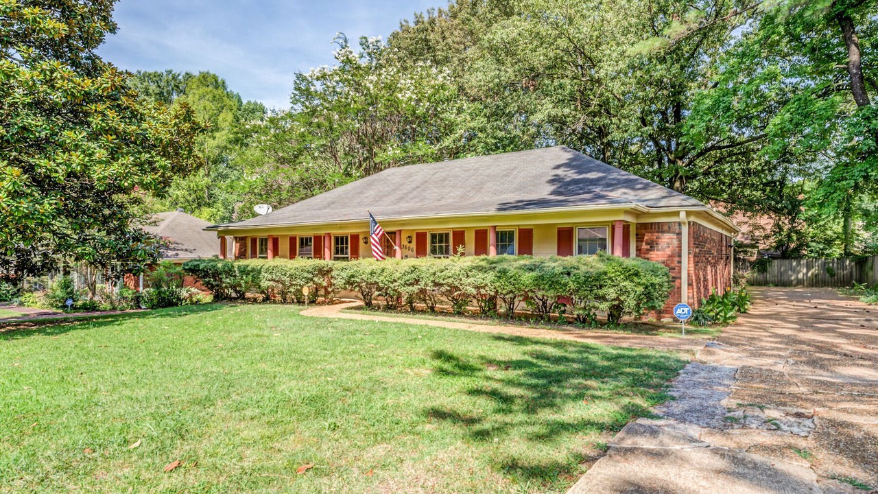 Photo of Outdoor in Hickory Hill