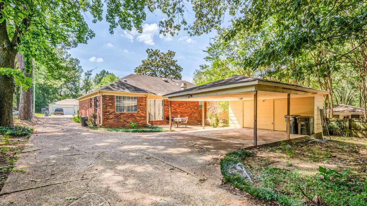 Photo of Outdoor in Hickory Hill