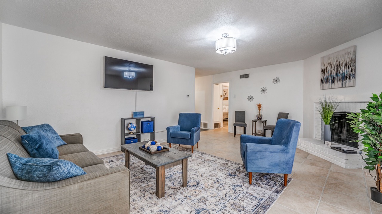 Photo of Livingroom in Hickory Hill