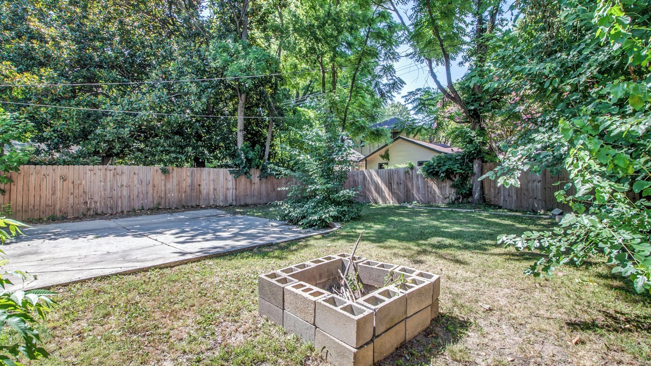 Photo of Patio Balcony in Vollintine-Evergreen