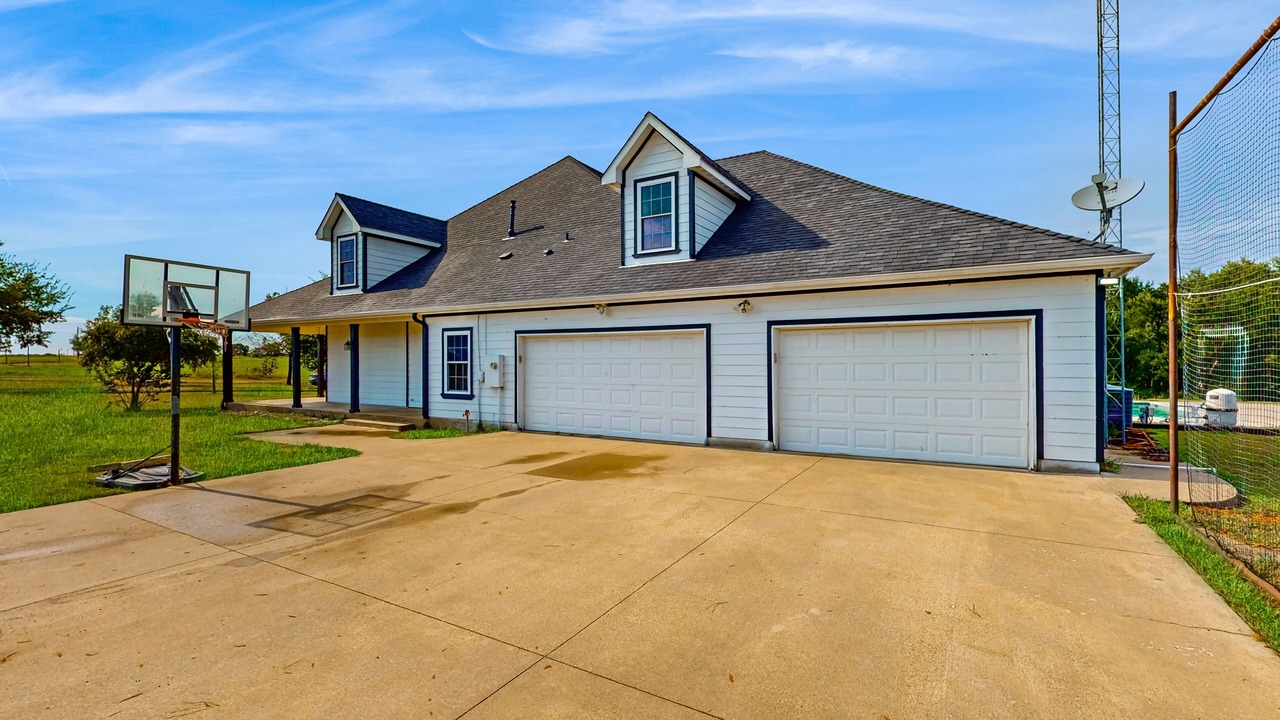 Photo of Outdoor in Wills Point