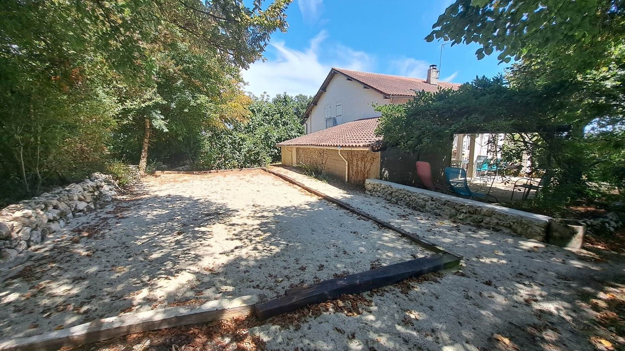 Photo of Outdoor in Saint-Pierre-de-Buzet