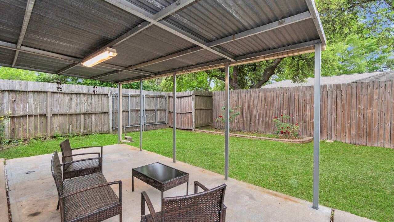Photo of Patio Balcony in Clodine