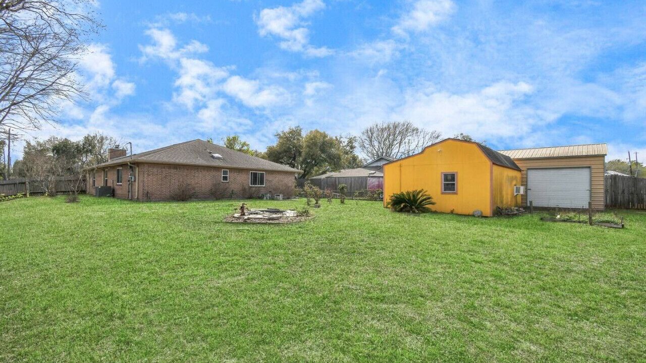Photo of Outdoor in Clodine