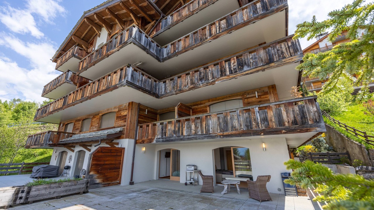 Photo of Outdoor in Saint-Pierre-de-Clages