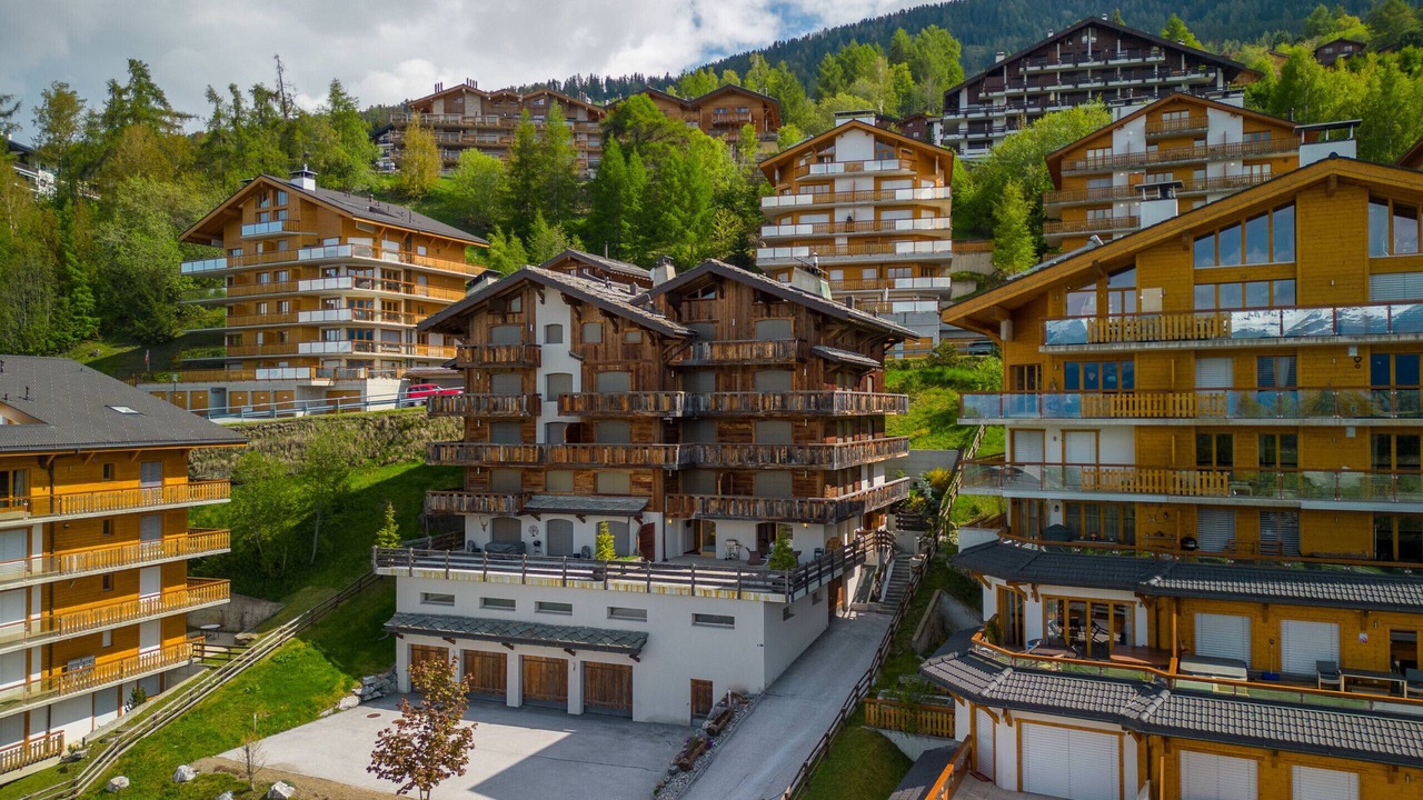 Photo of Outdoor in Saint-Pierre-de-Clages