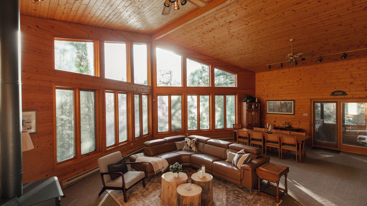 Photo of Livingroom in Victoria Beach