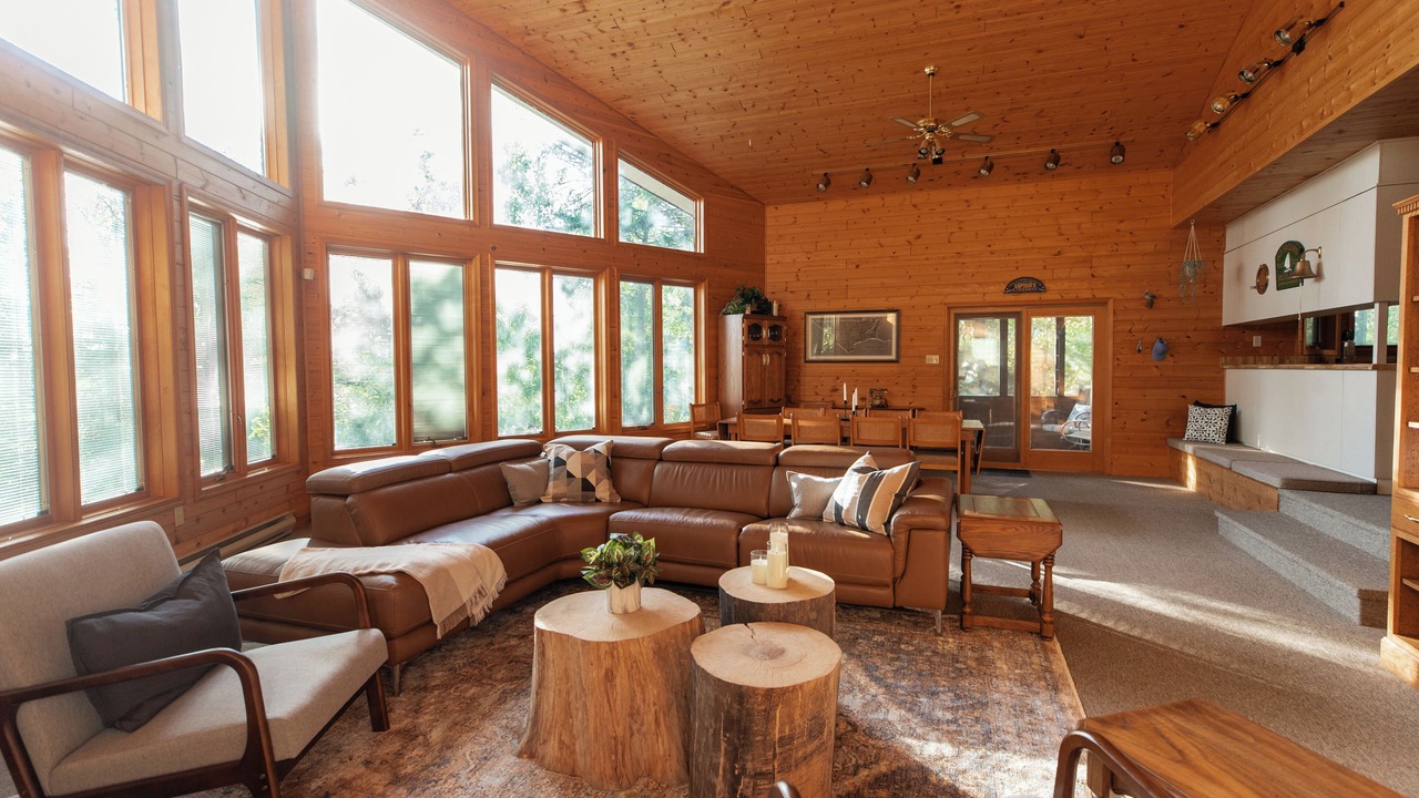 Photo of Livingroom in Victoria Beach