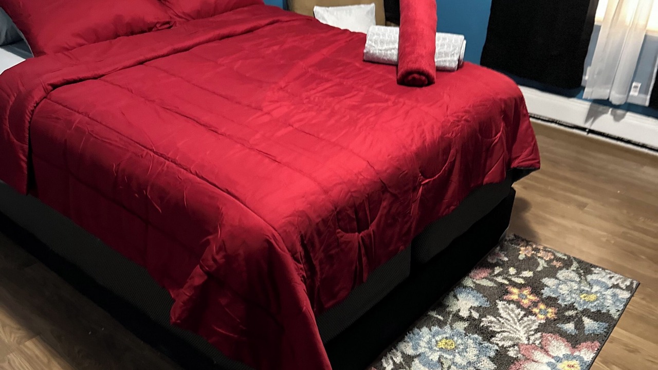 Photo of Bedroom in Newark