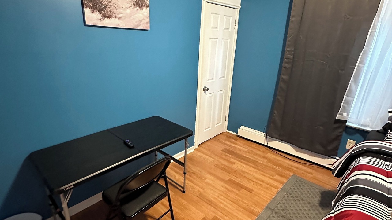 Photo of Bedroom in Newark