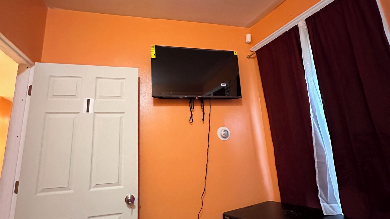 Photo of Bedroom in Newark