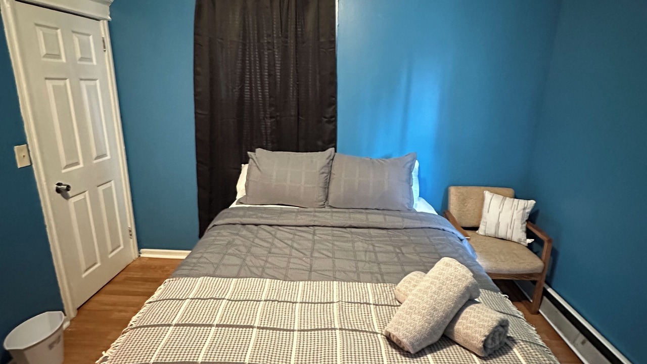 Photo of Bedroom in Newark