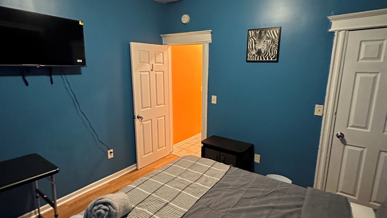 Photo of Bedroom in Newark