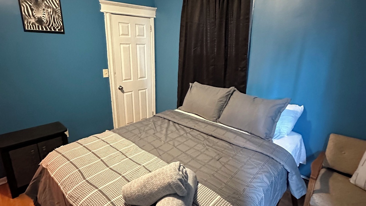 Photo of Bedroom in Newark