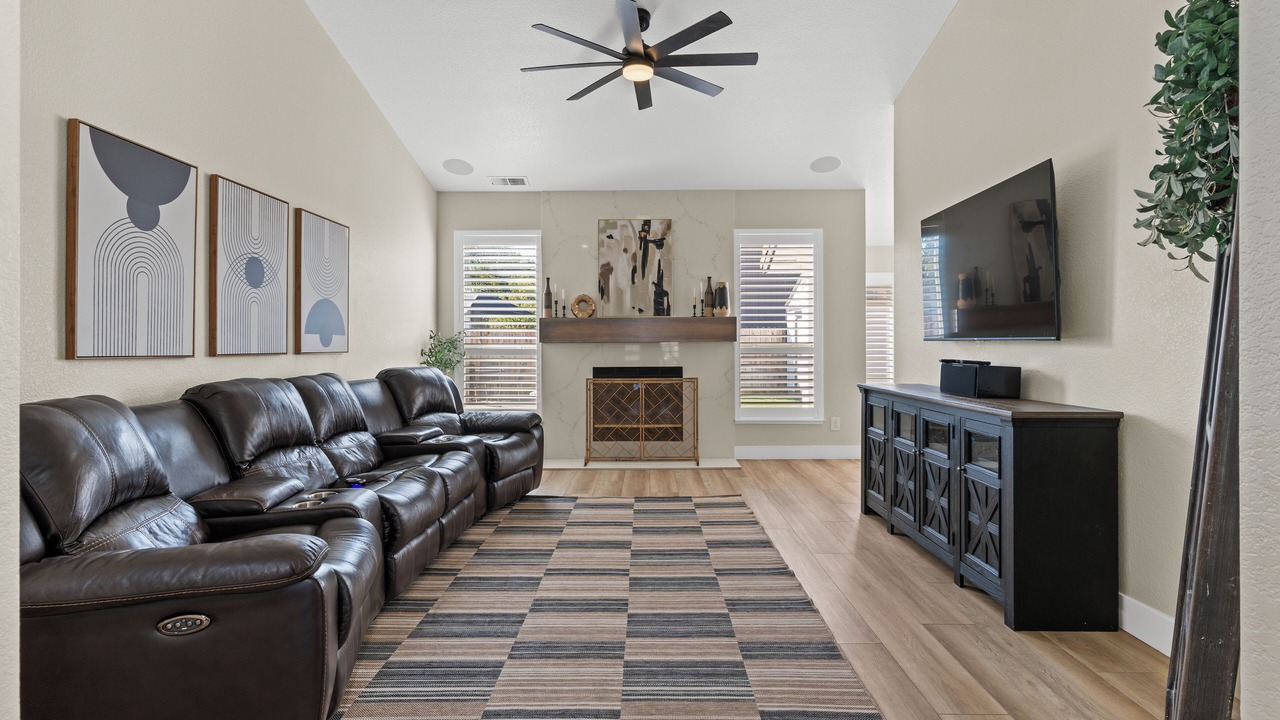 Photo of Livingroom in Antelope