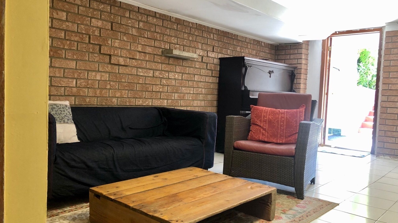 Photo of Livingroom in Oakwood Village