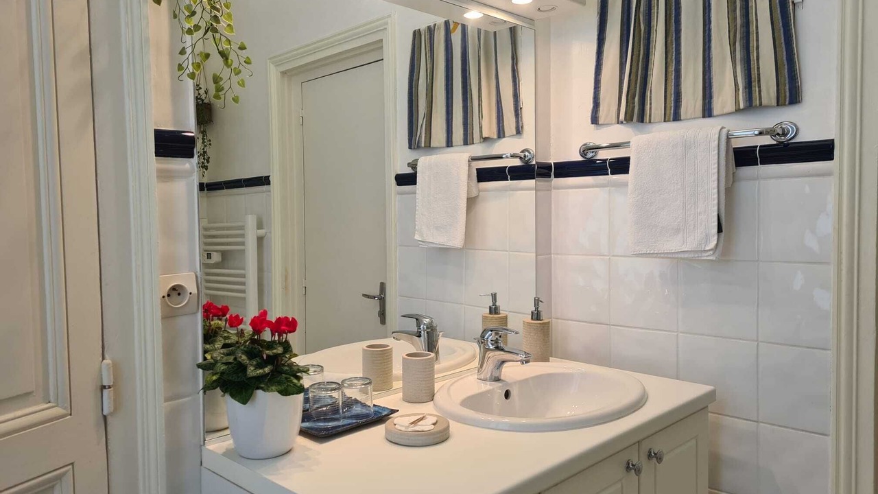 Photo of Bathroom in Chateau-Renard