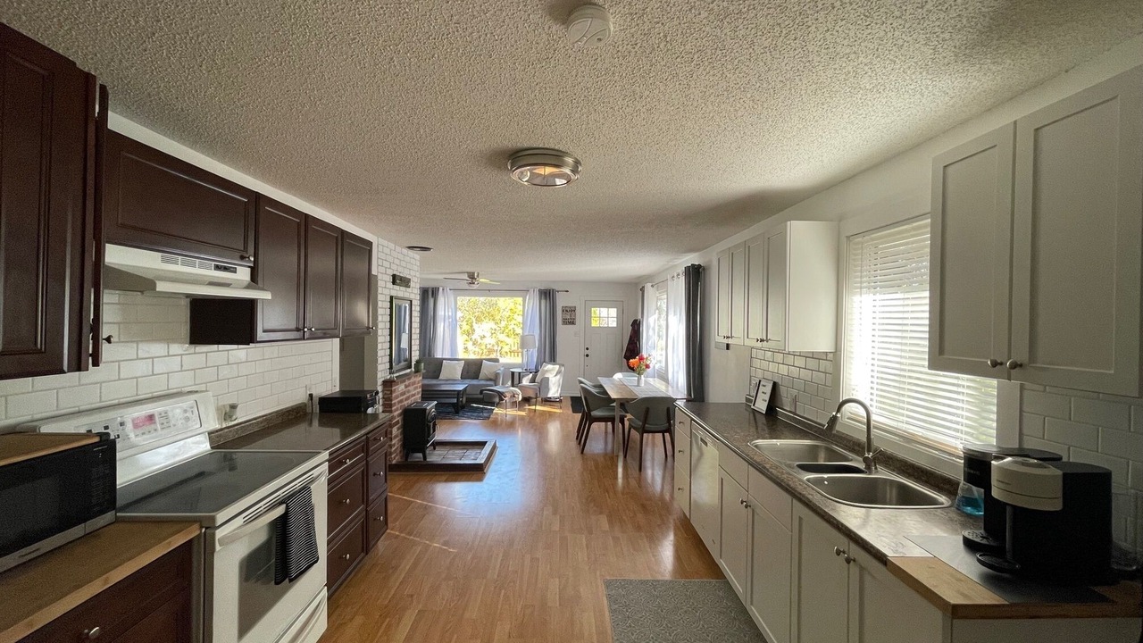 Photo of Kitchen in B-Say-Tah