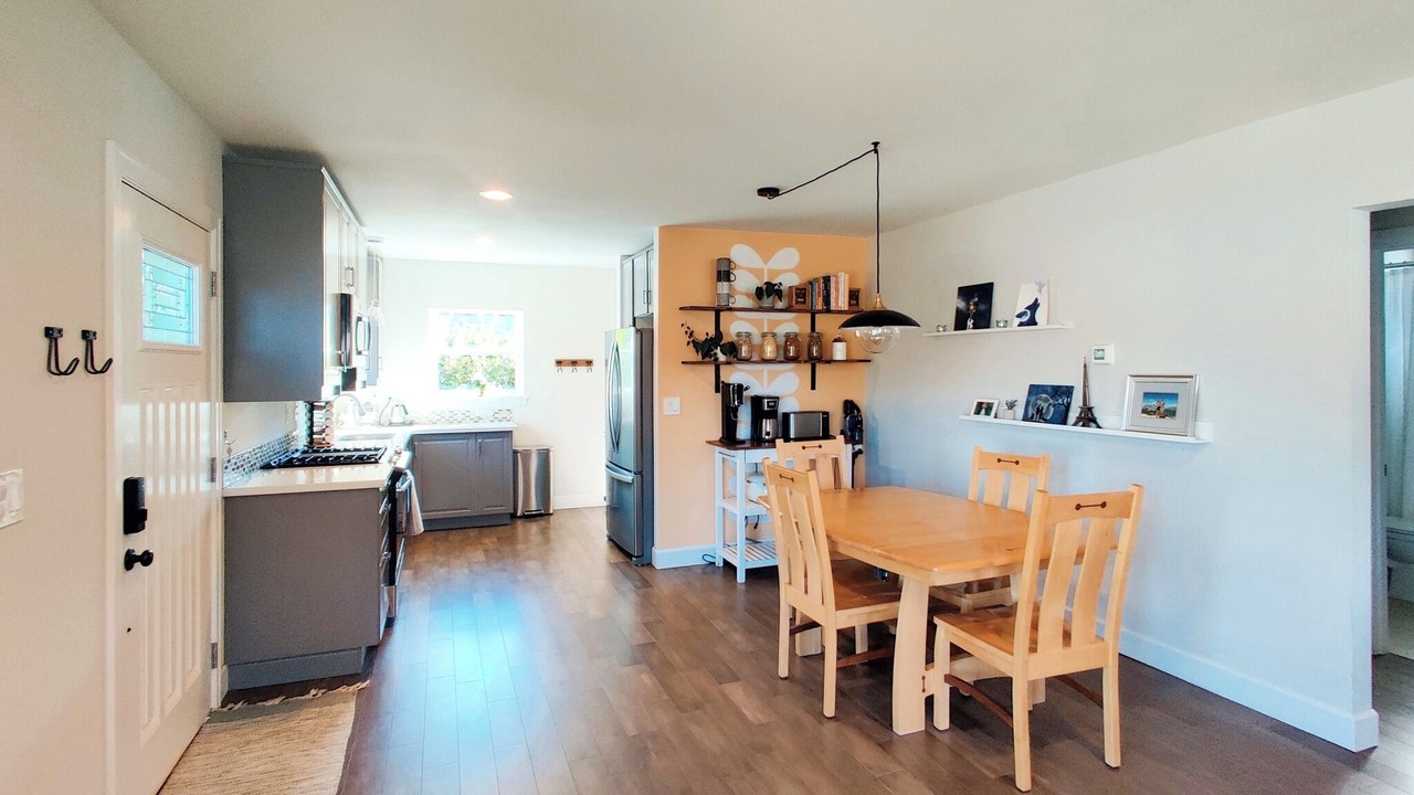 Photo of Others in Roseway