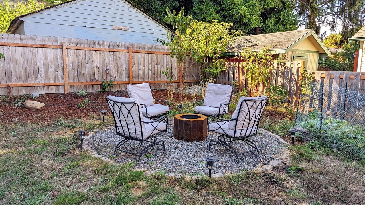 Photo of Outdoor in Roseway