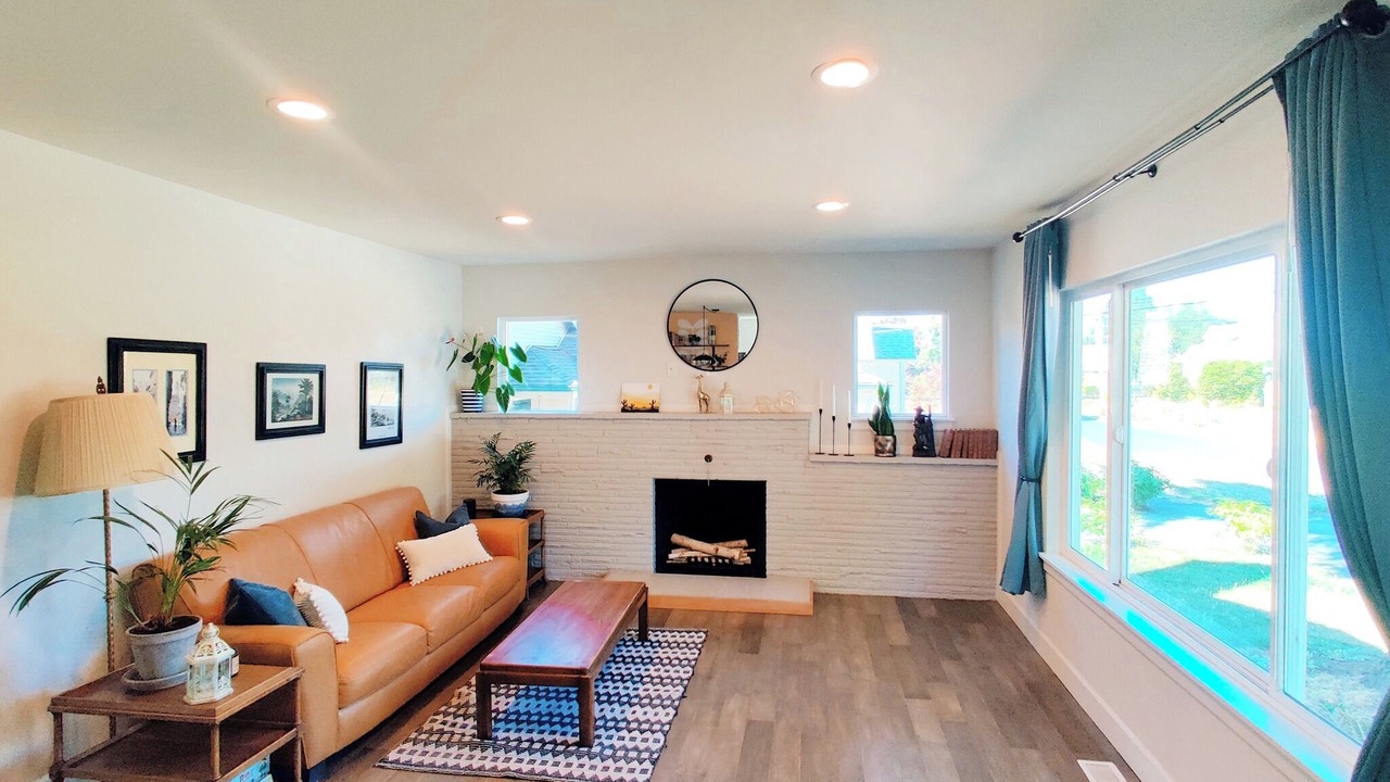 Photo of Livingroom in Roseway