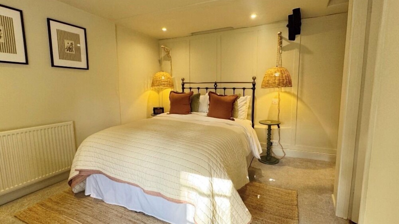 Photo of Bedroom in Grittleton