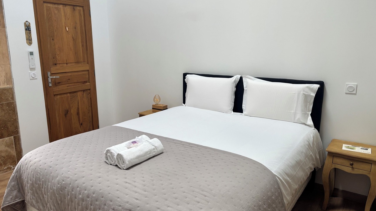 Photo of Bedroom in Saint-Sulpice-et-Cameyrac