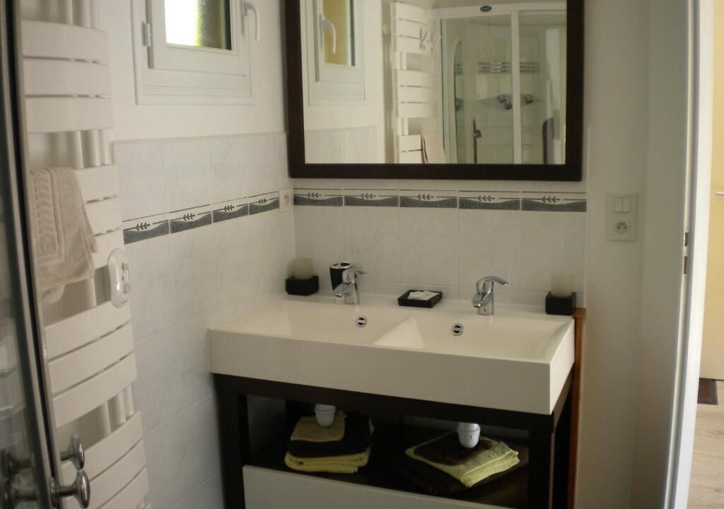 Photo of Bathroom in Vernou-sur-Brenne