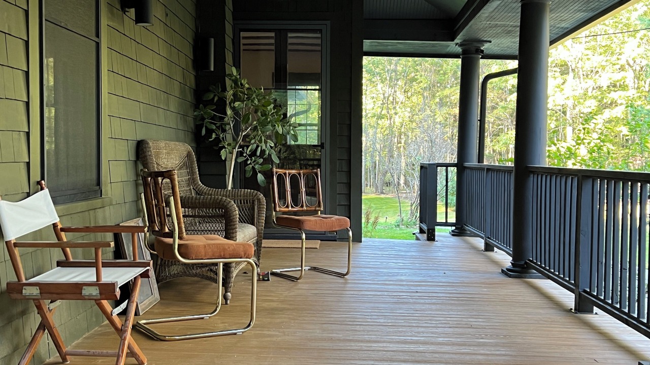 Photo of Patio Balcony in Mamakating Park Historic District