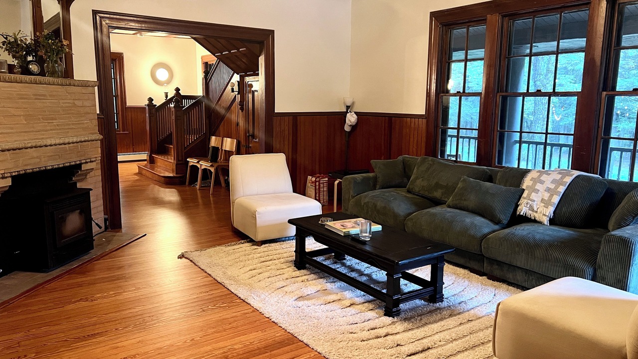 Photo of Livingroom in Mamakating Park Historic District