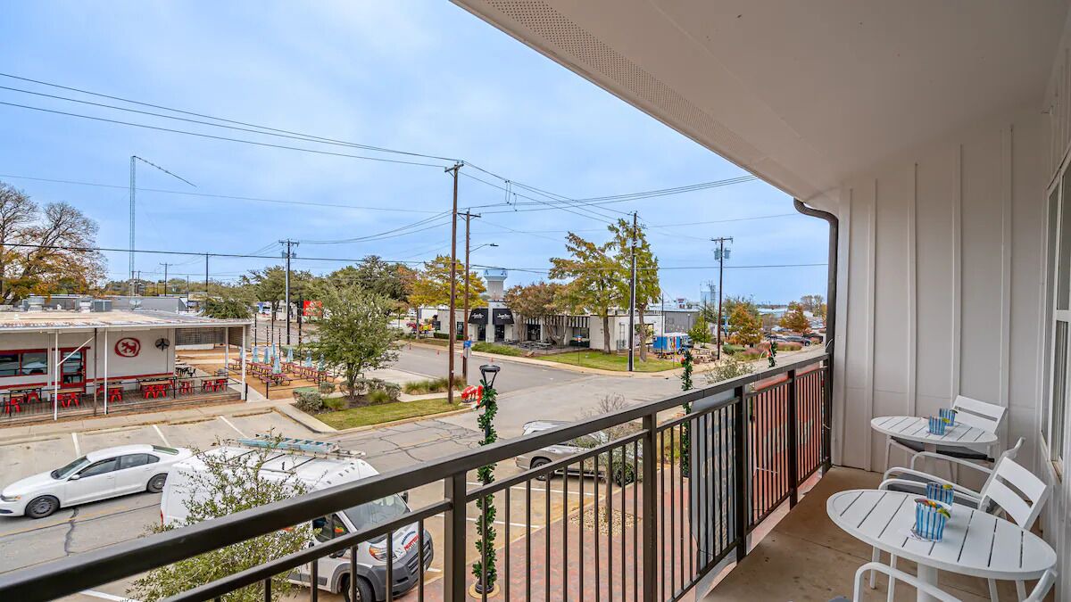 Photo of Patio Balcony in Central Arlington