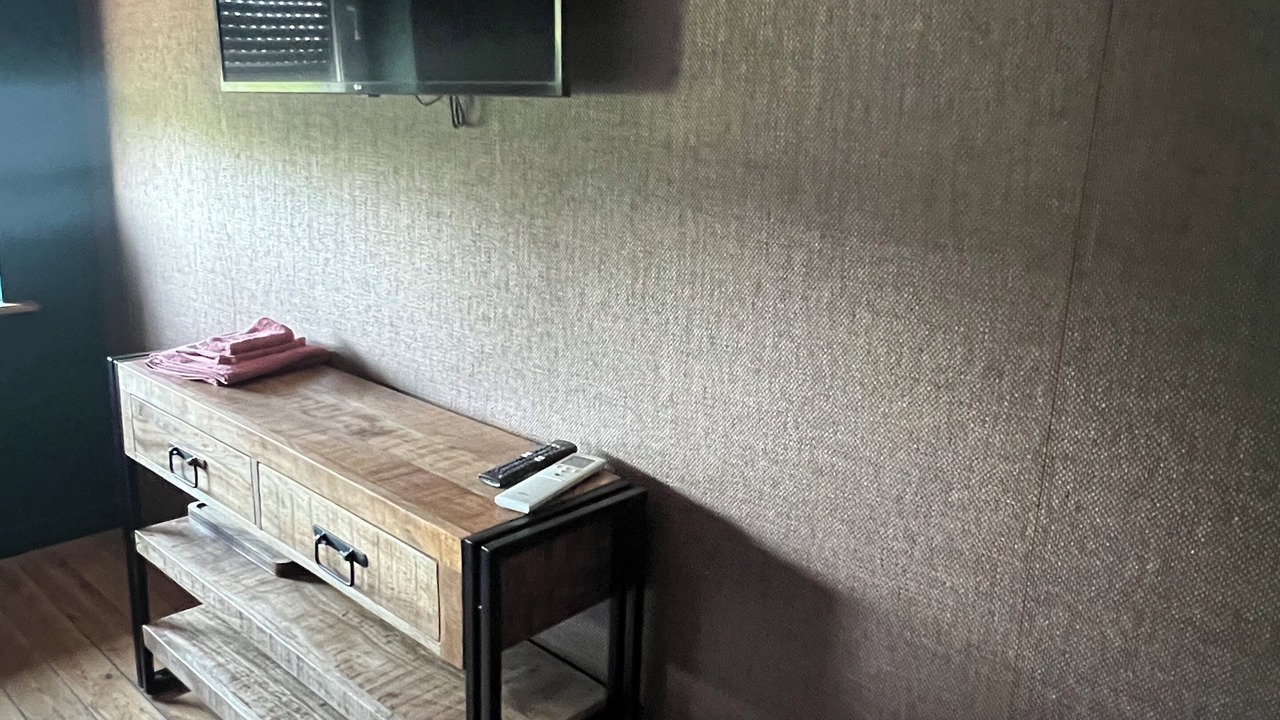 Photo of Others in Leval