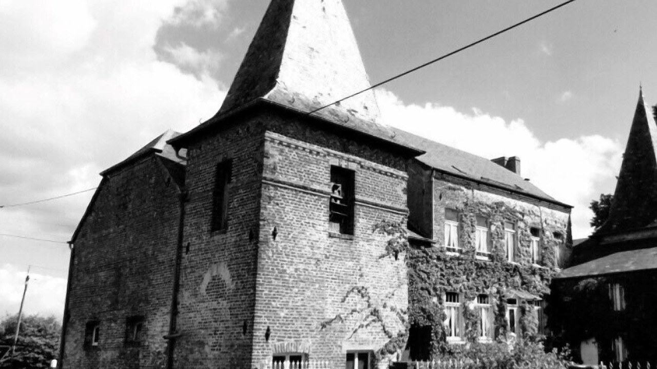 Photo of Outdoor in Leval