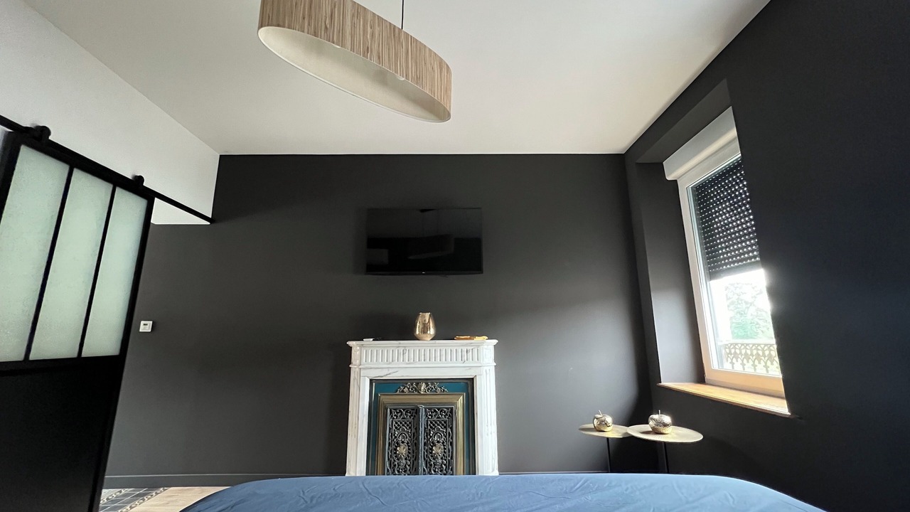 Photo of Others in Leval