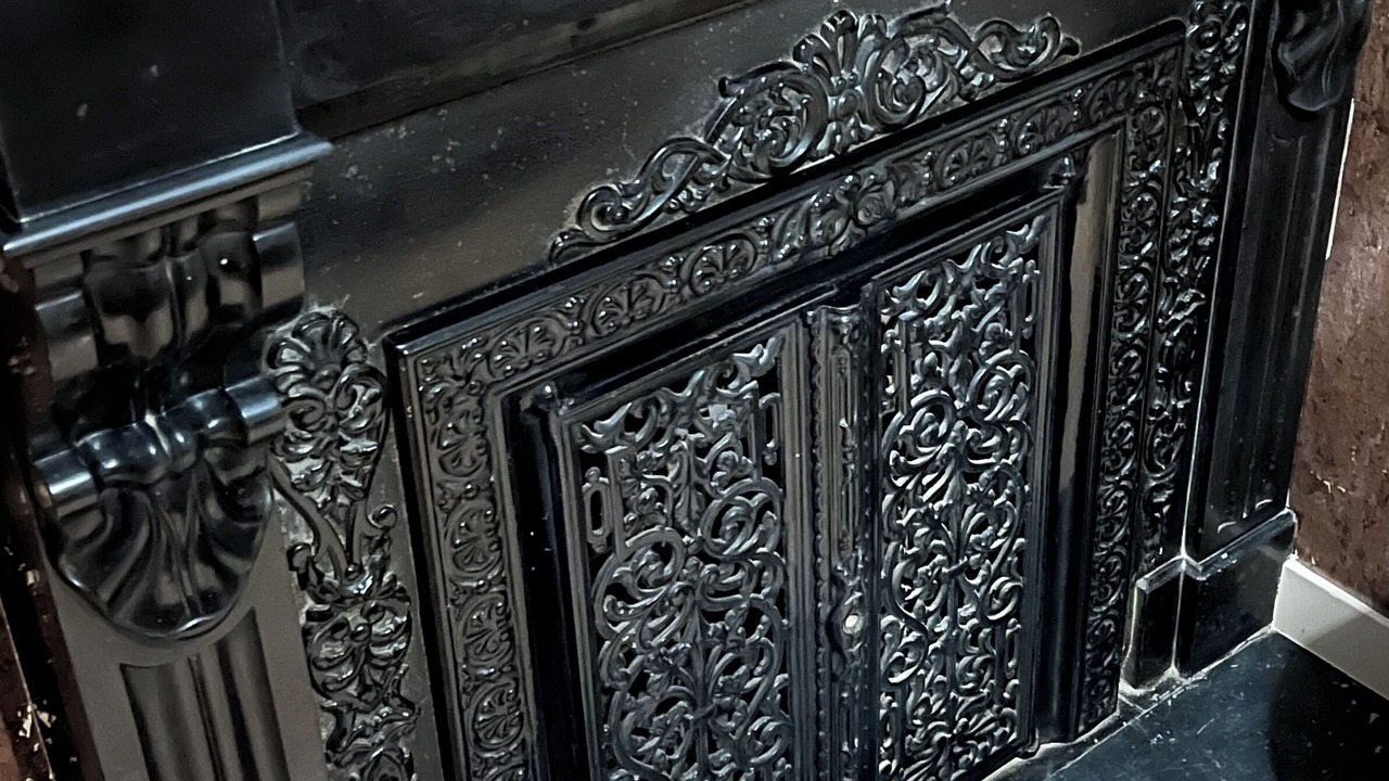 Photo of Others in Leval