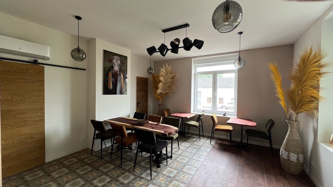 Photo of Others in Leval