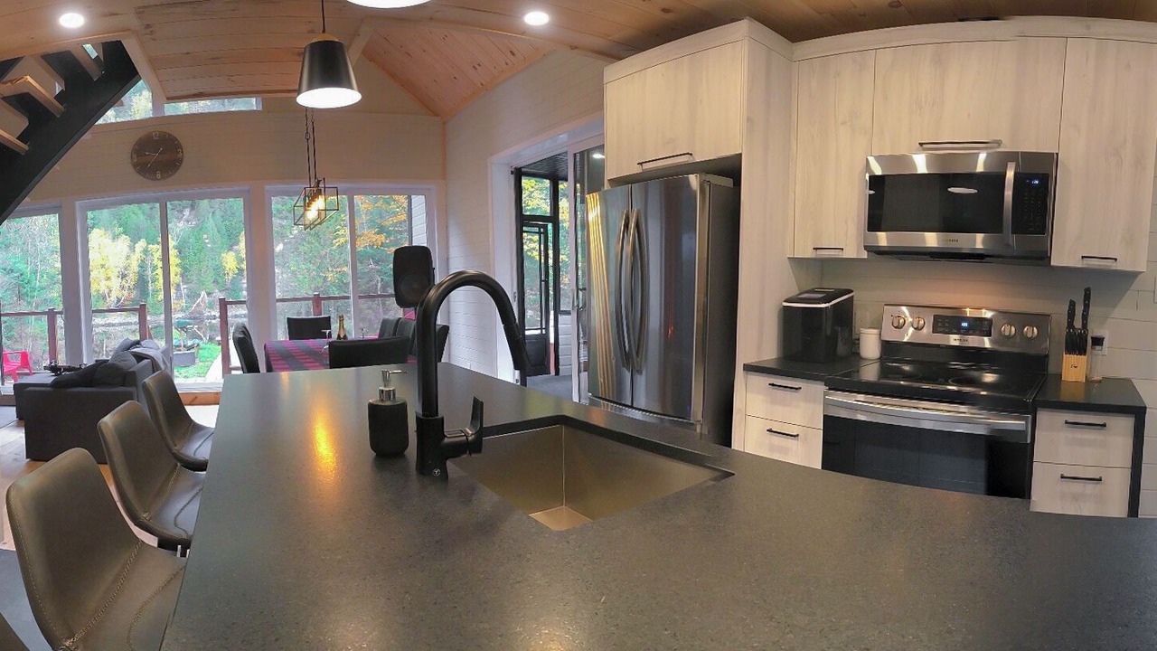 Photo of Kitchen in La Tuque