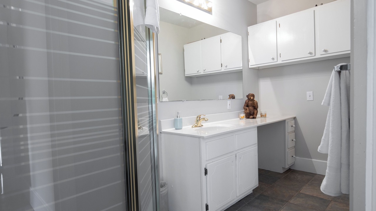 Photo of Bathroom in Redmont Park