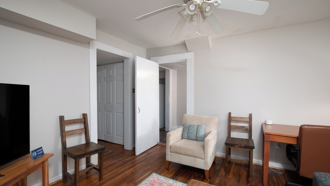 Photo of Livingroom in Redmont Park