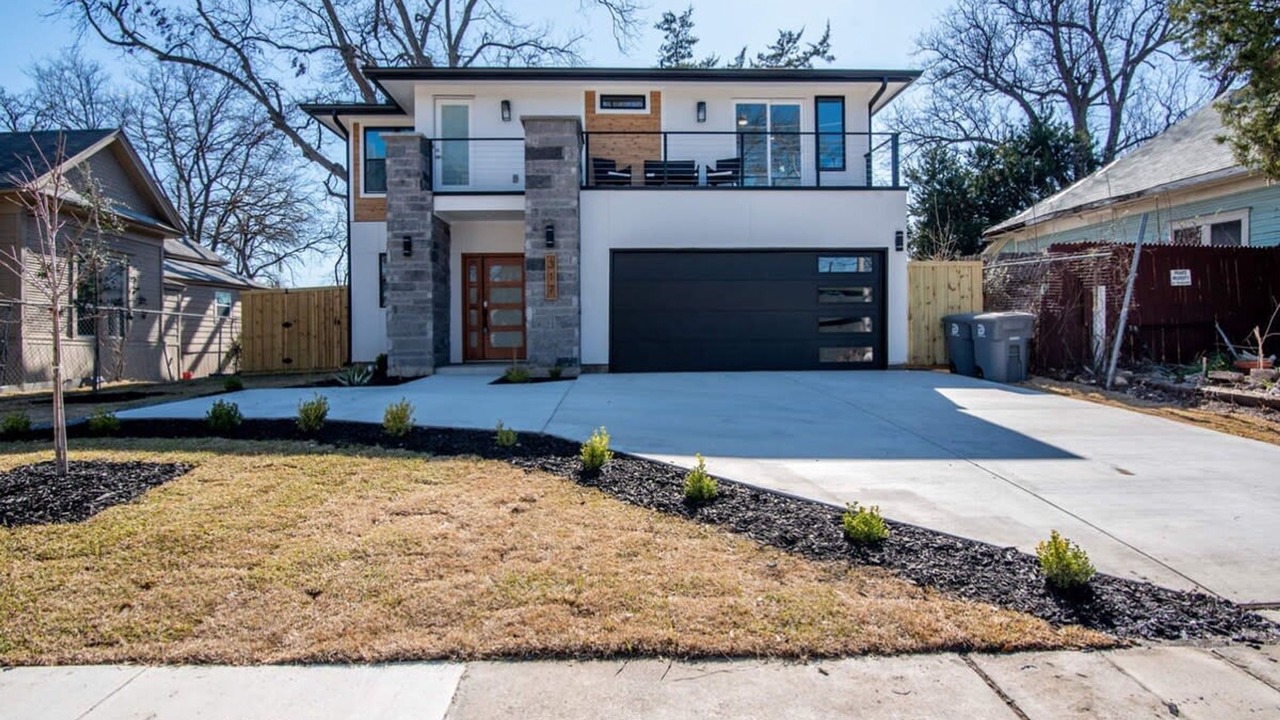 Photo of Others in Old East Dallas